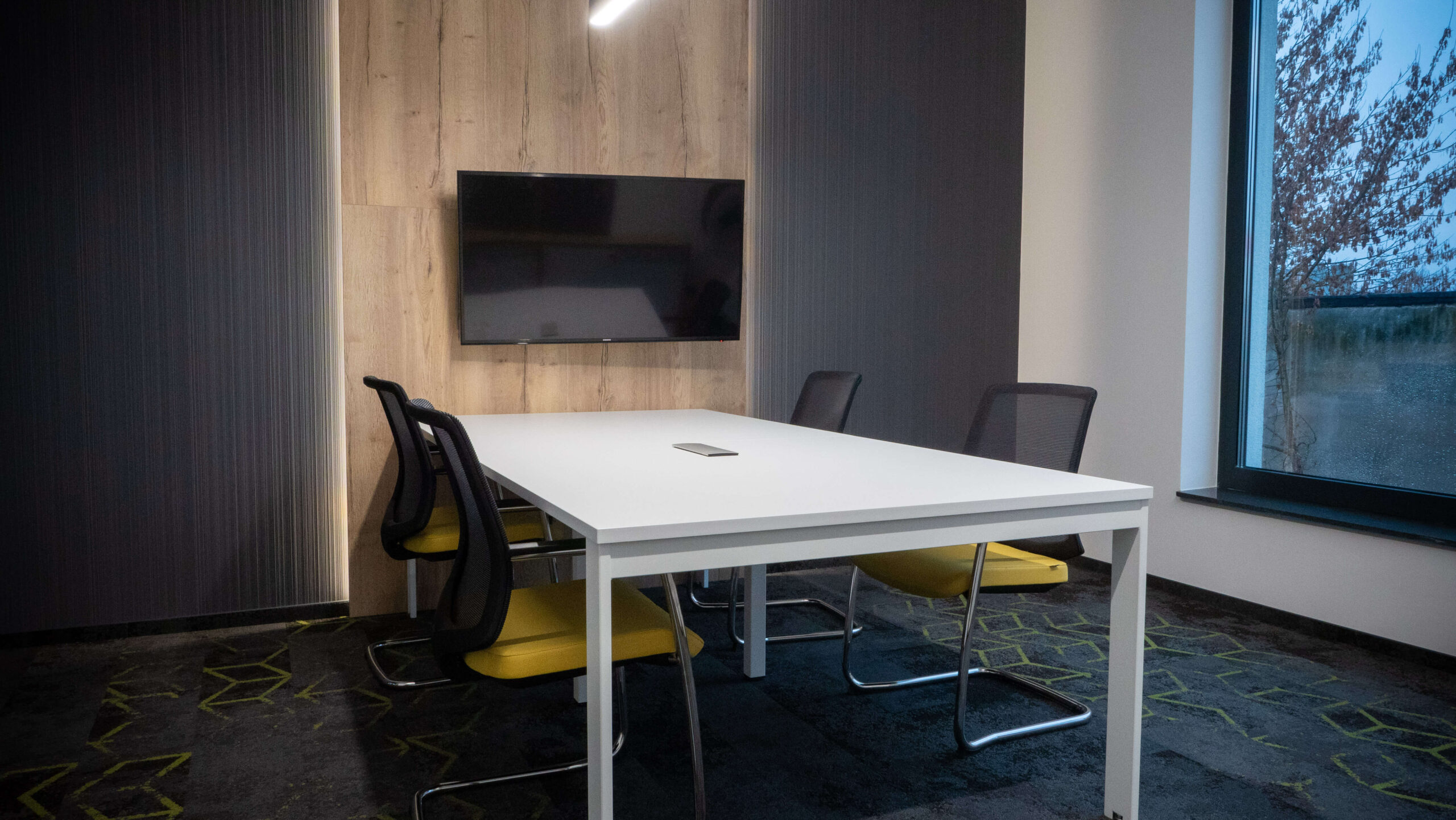 mSmart Office - kabiny akustyczne i meble biurowe Rim Victory