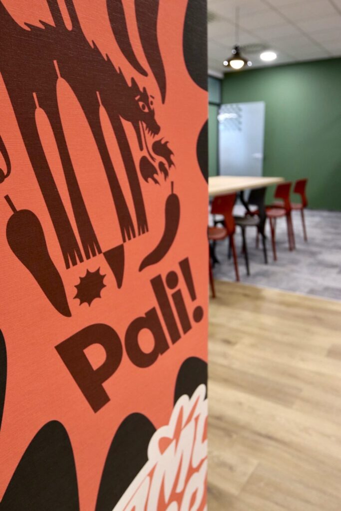 mSmart Office - kabiny akustyczne i meble biurowe