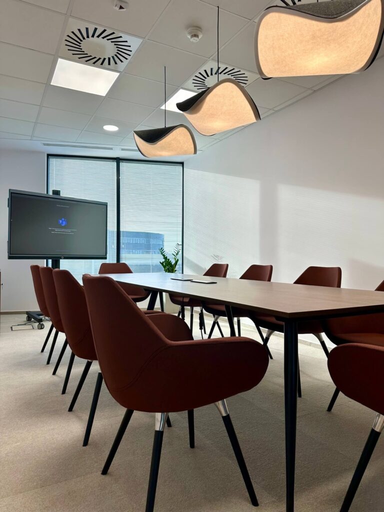 mSmart Office - kabiny akustyczne i meble biurowe