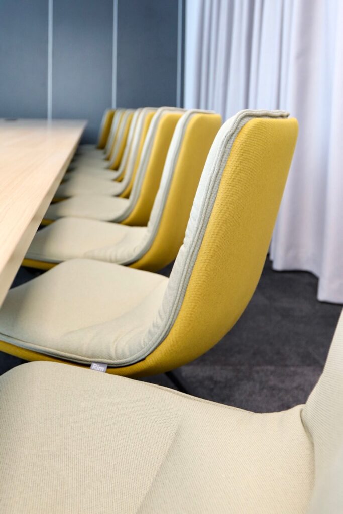 mSmart Office - kabiny akustyczne i meble biurowe