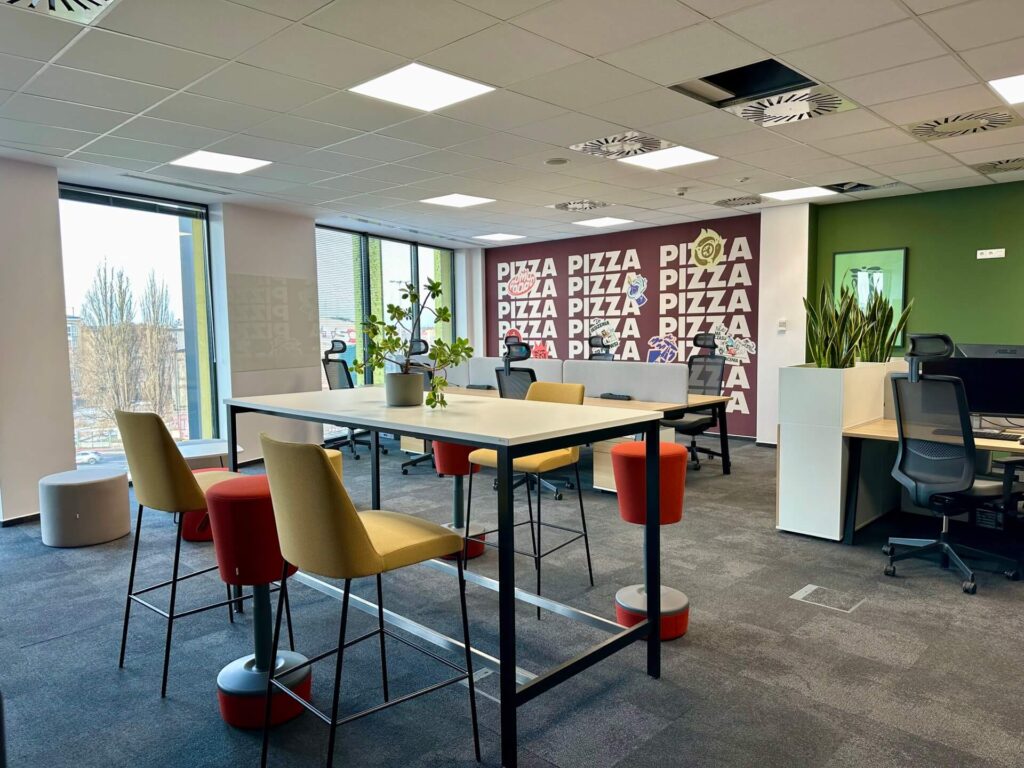 mSmart Office - kabiny akustyczne i meble biurowe