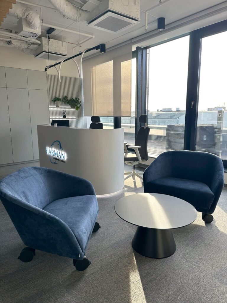 mSmart Office - kabiny akustyczne i meble biurowe