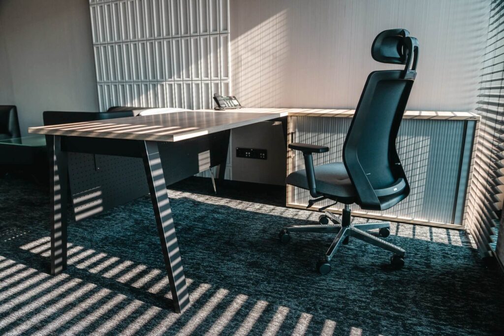 mSmart Office - meble biurowe I kabiny akustyczne