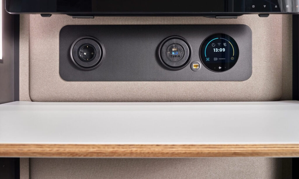 mSmart Office - kabiny akustyczne i meble biurowe