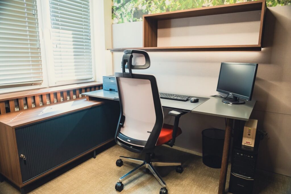 mSmart Office - kabiny akustyczne i meble biurowe mSmart Office meble biurowe