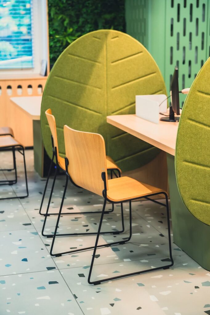 mSmart Office - kabiny akustyczne i meble biurowe mSmart Office meble biurowe