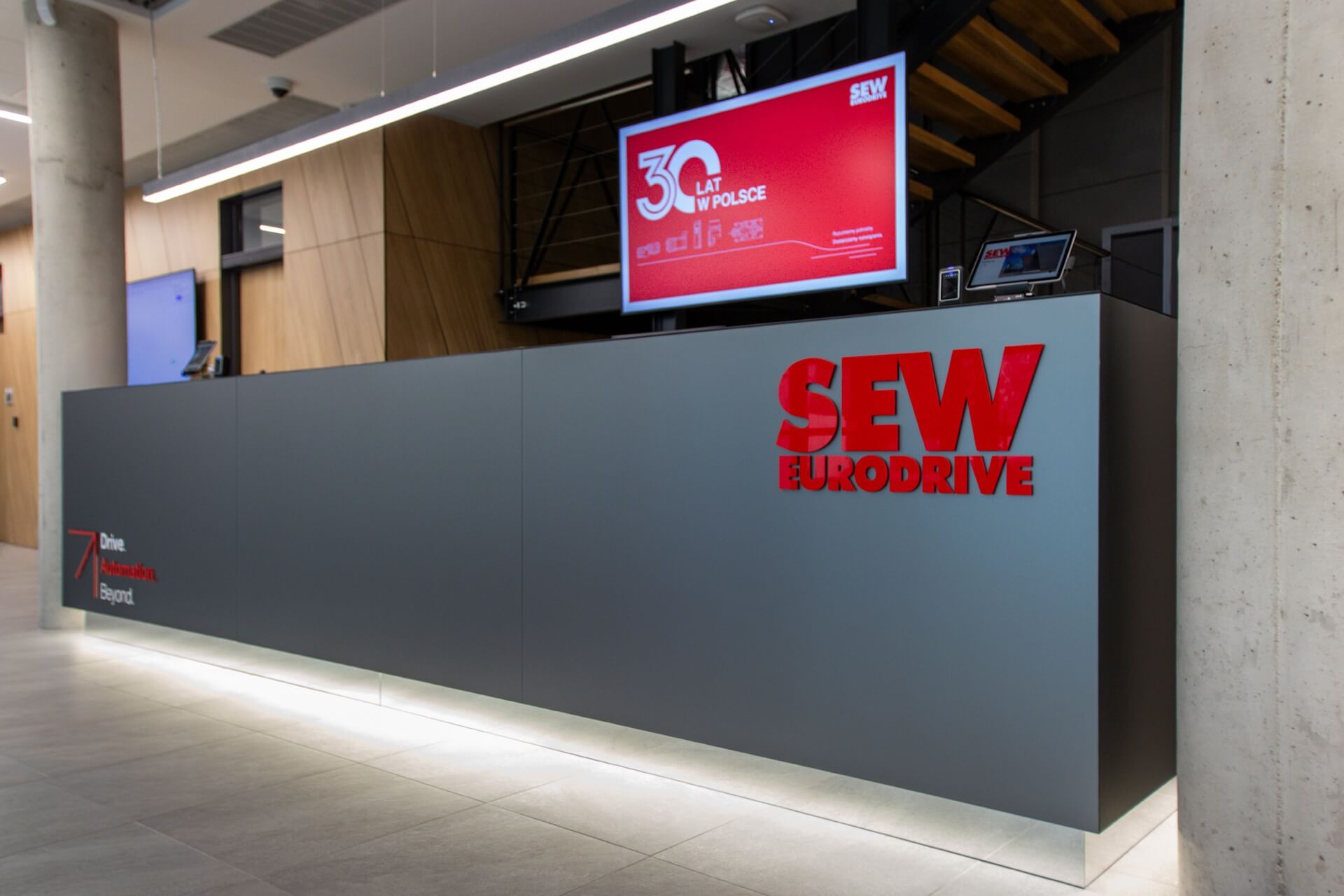 mSmart Office - kabiny akustyczne i meble biurowe Przestrzeń napędzana architekturą marki