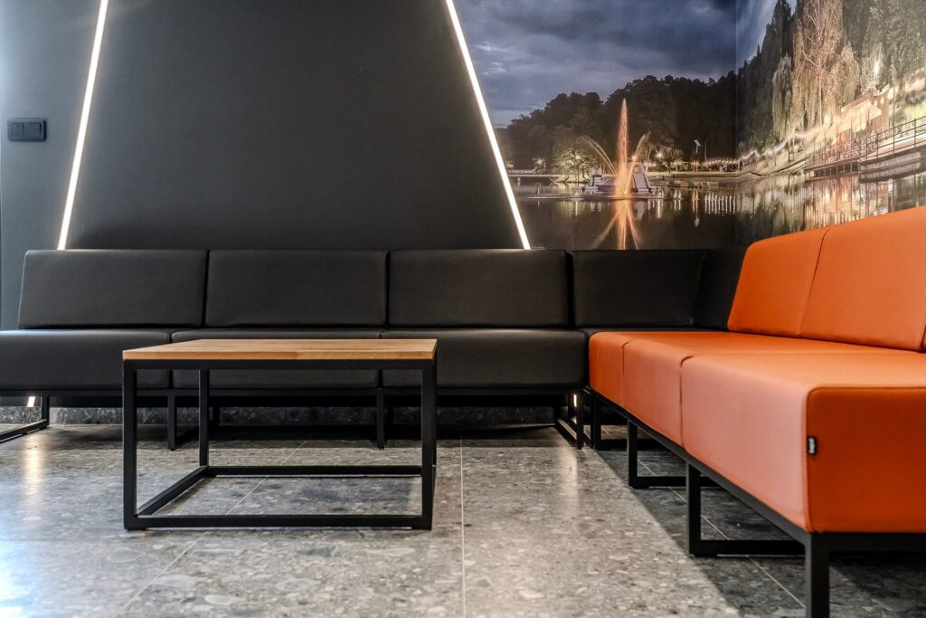 mSmart Office - kabiny akustyczne i meble biurowe