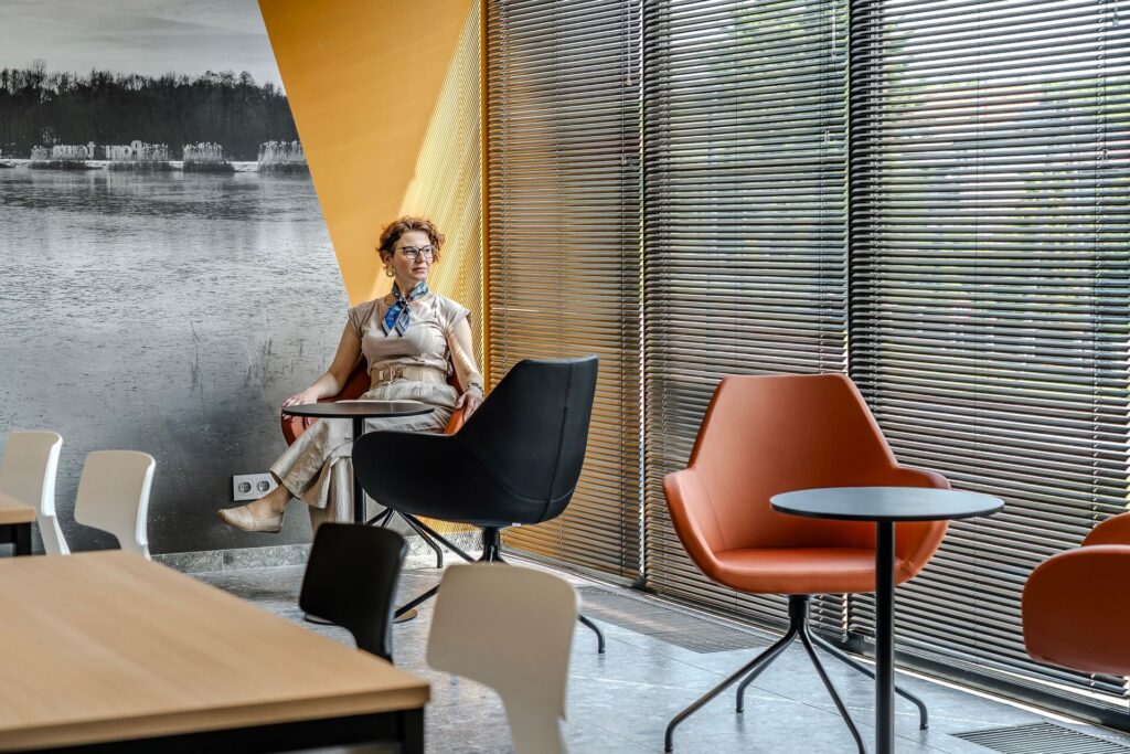 mSmart Office - kabiny akustyczne i meble biurowe
